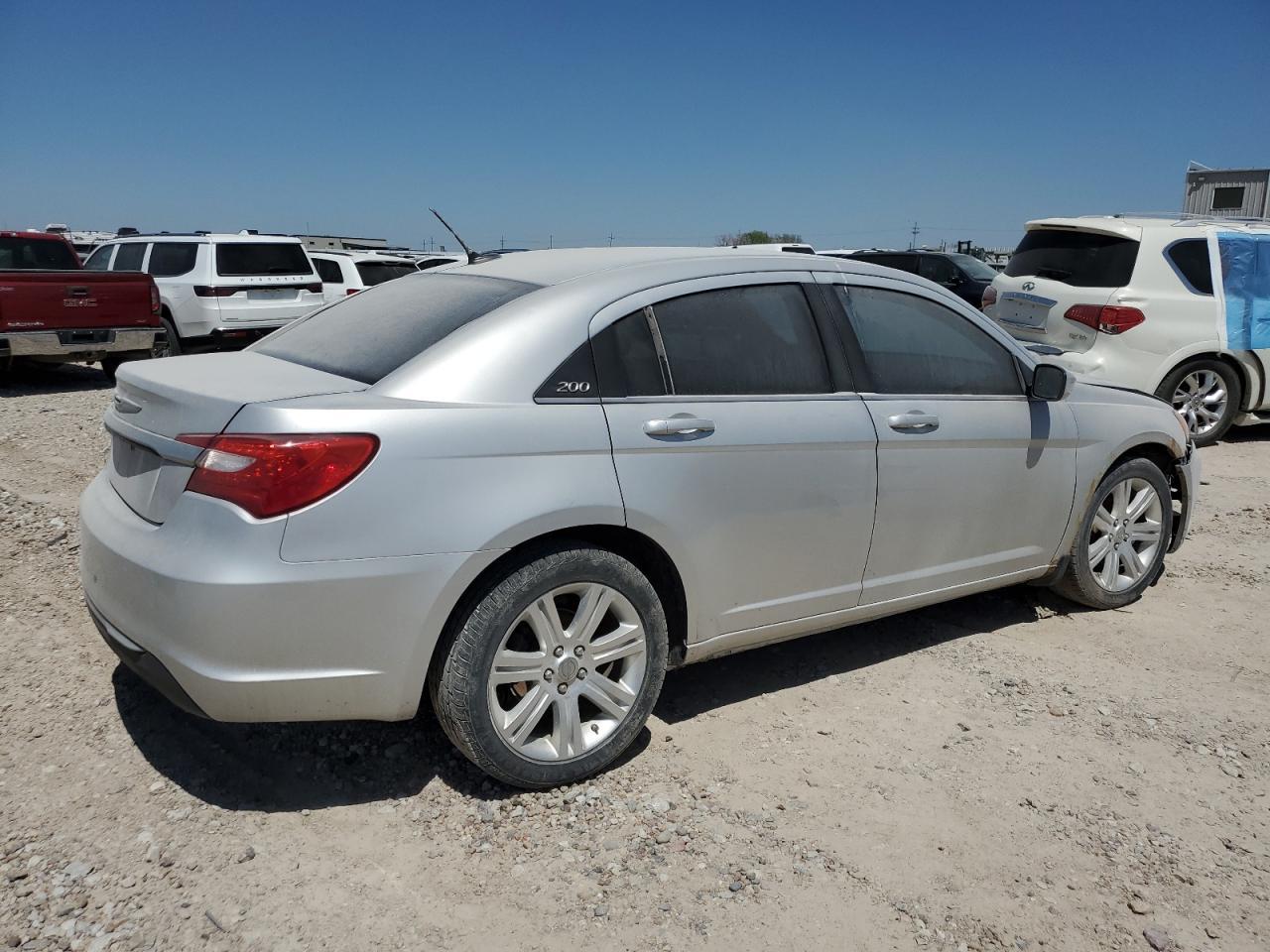 2012 Chrysler 200 Touring - Image 3