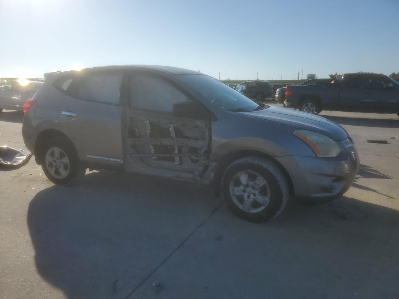 2011 Nissan Rogue S - Image 4