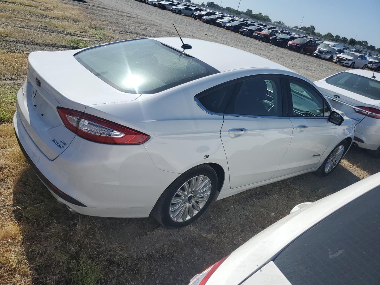 2015 Ford Fusion Se Hybrid - Image 3