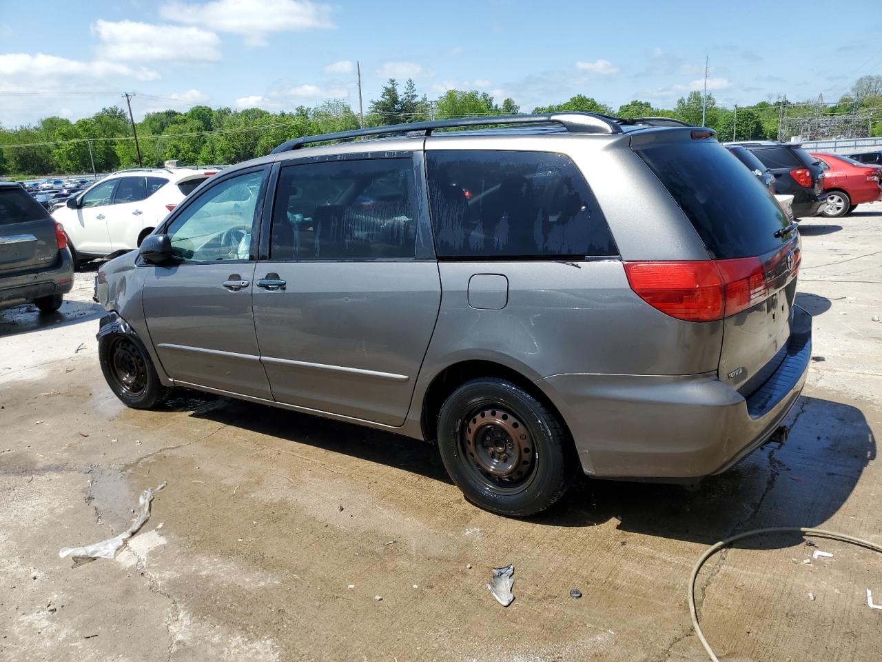 2004 Toyota Sienna Ce - Фото 2