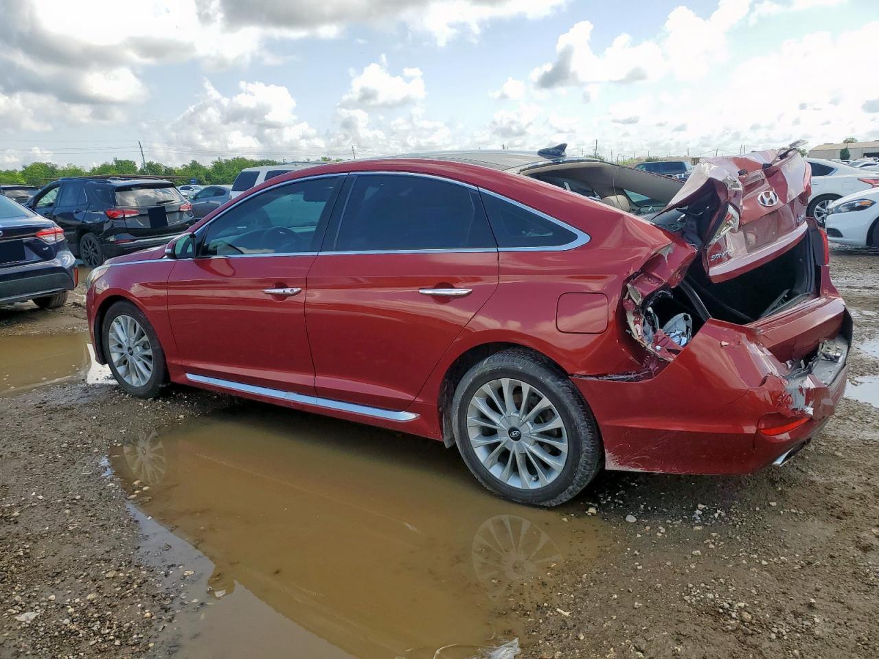 2015 Hyundai Sonata Sport - Image 2