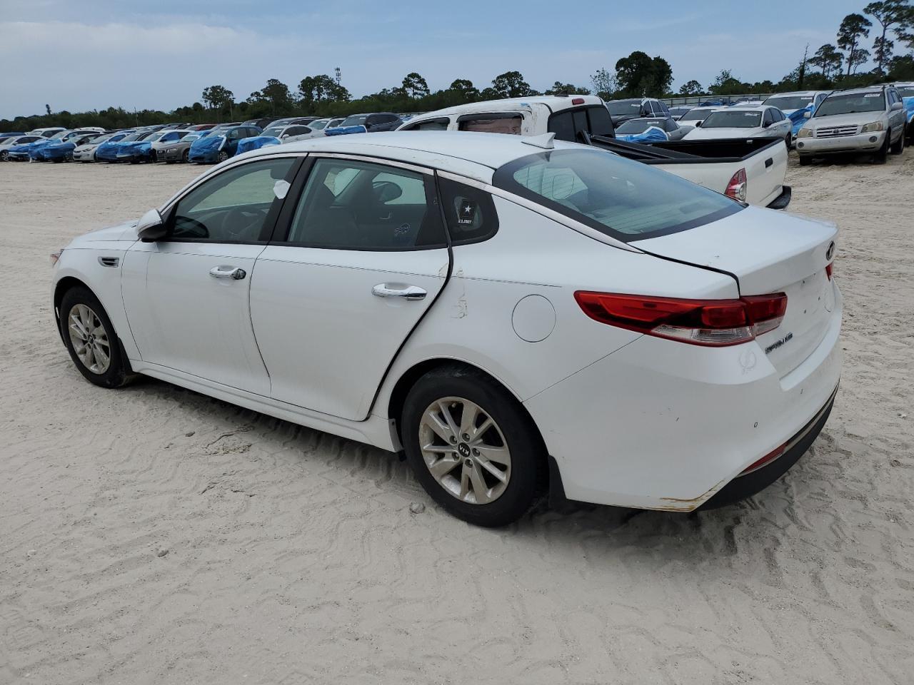 2016 Kia Optima Lx - Фото 2