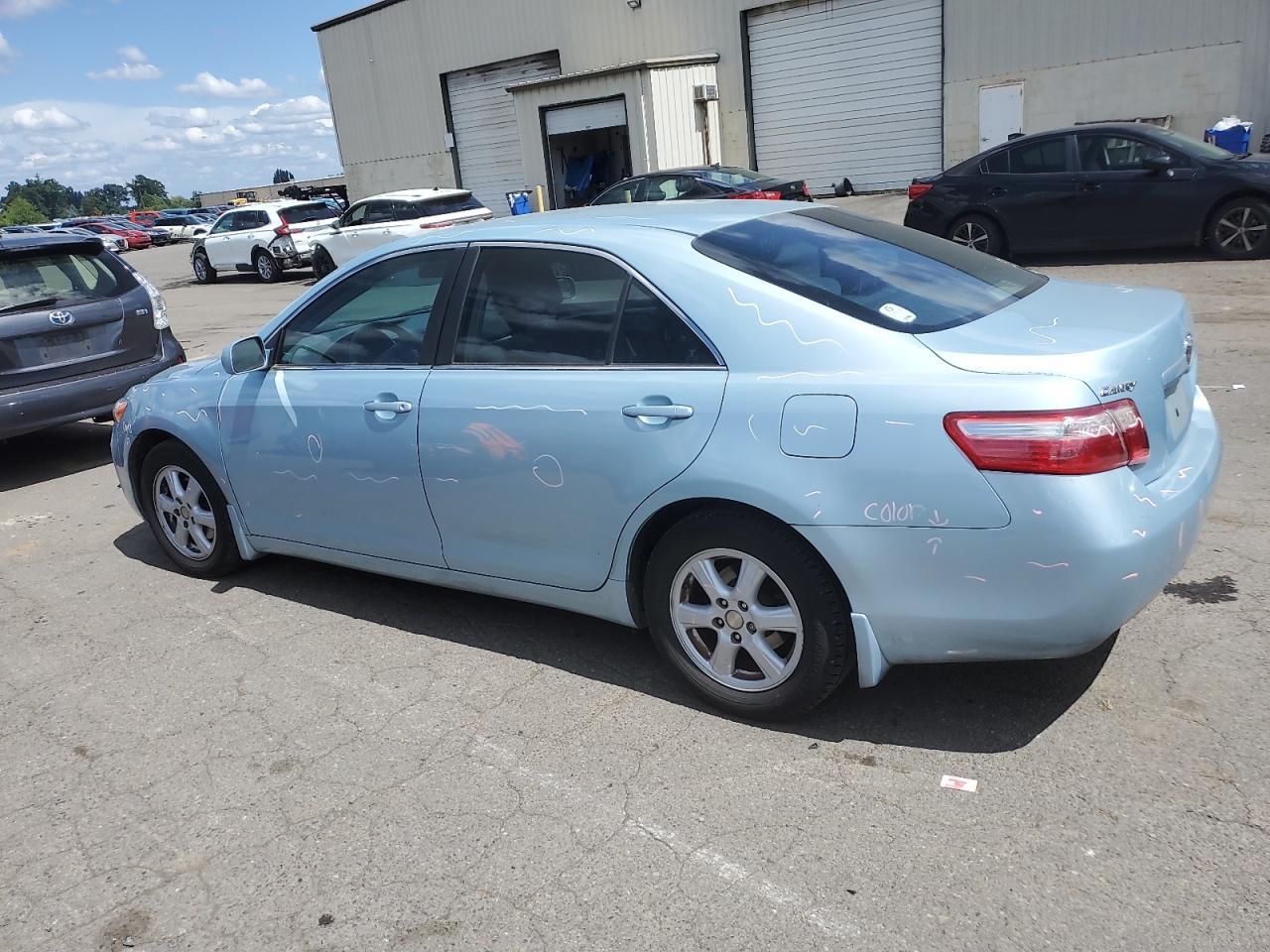 2009 Toyota Camry Base - Фото 2