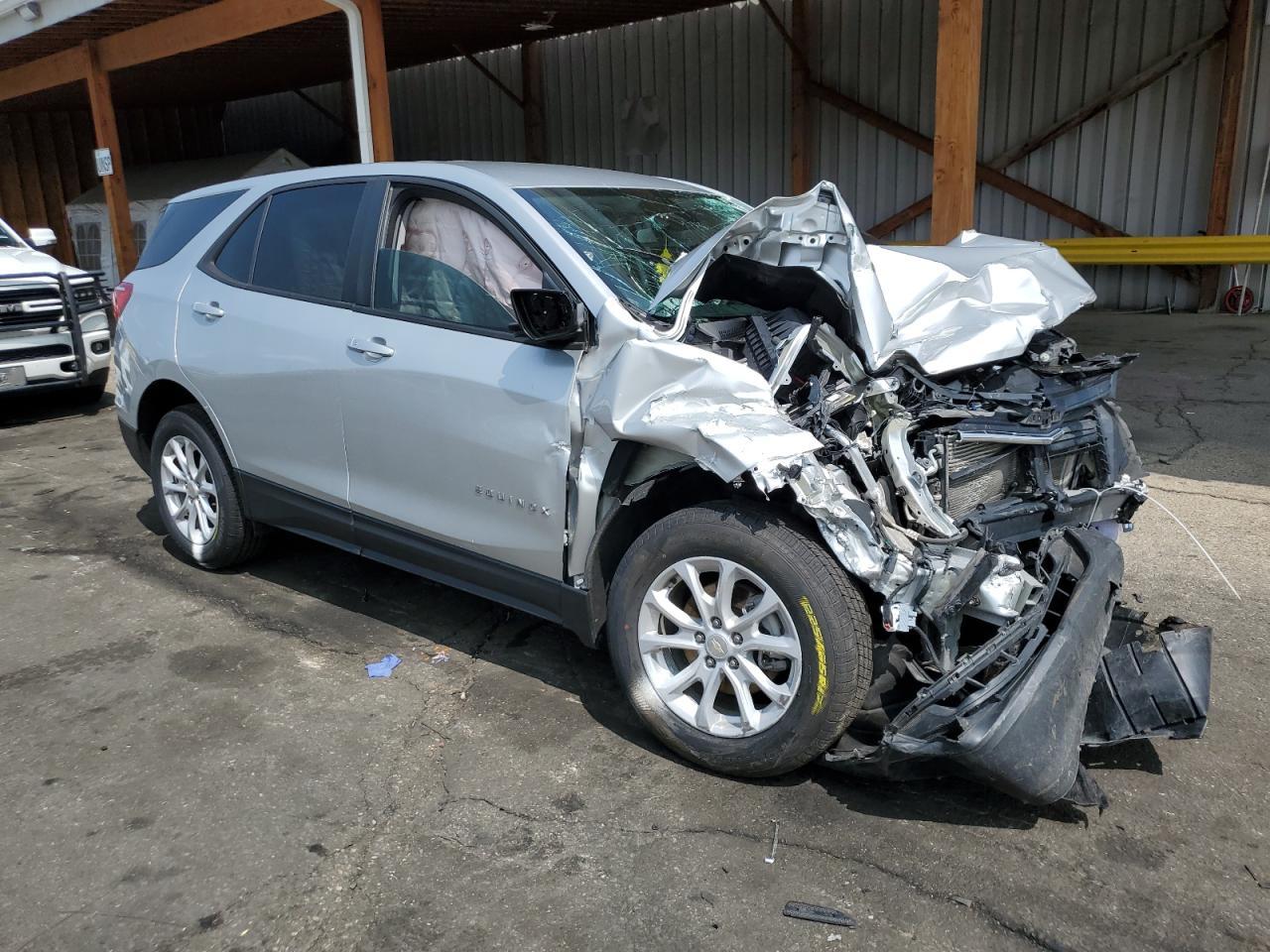 2020 Chevrolet Equinox Ls - Фото 4