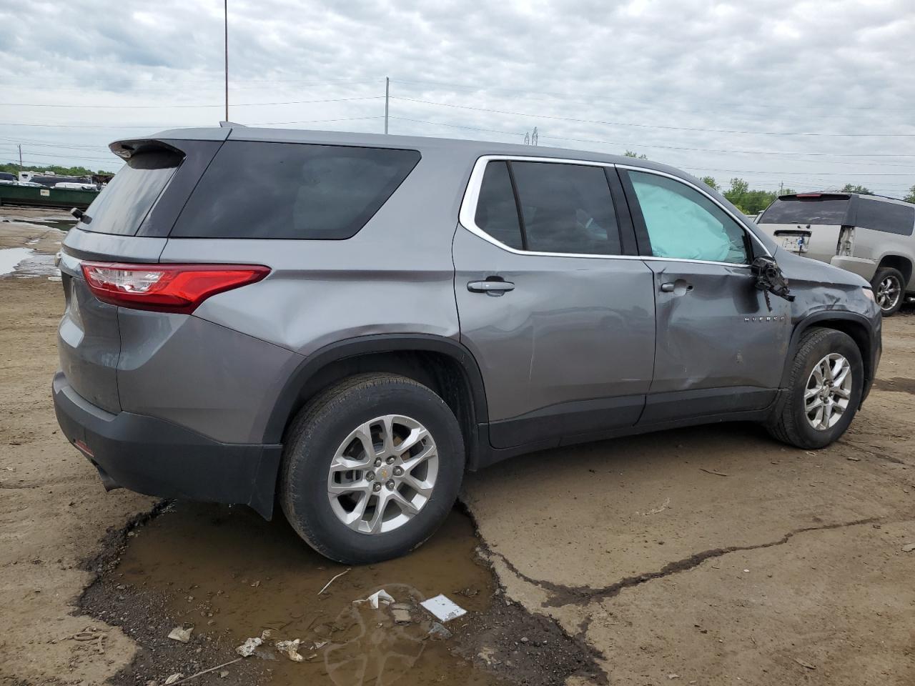 2020 Chevrolet Traverse Ls - Фото 3