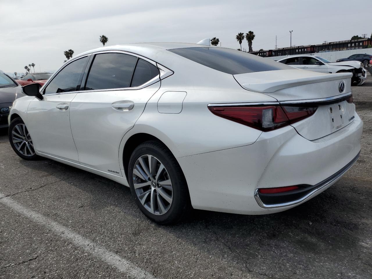 2021 Lexus Es 300H Base - Image 2