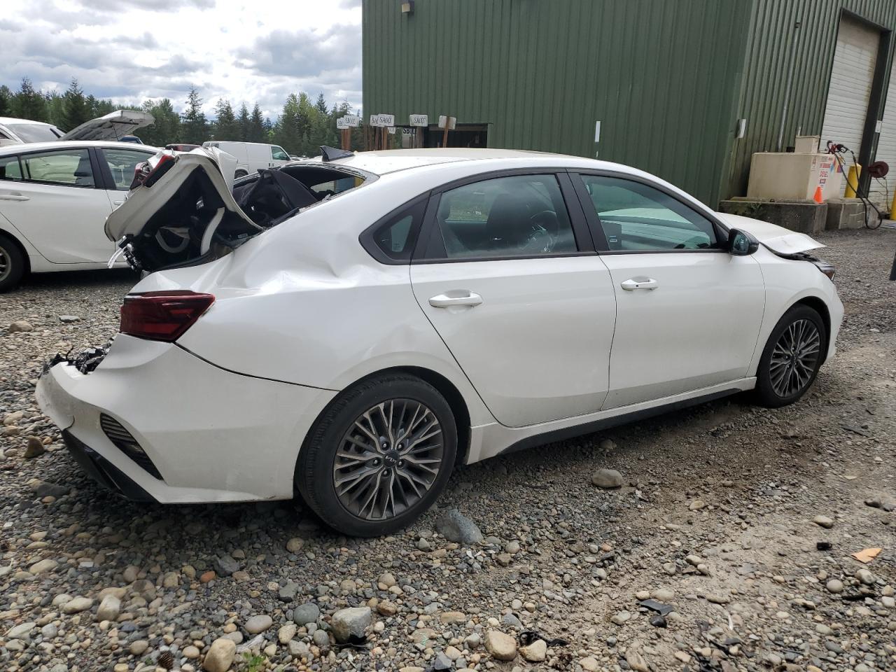 2022 Kia Forte Gt Line - Фото 3