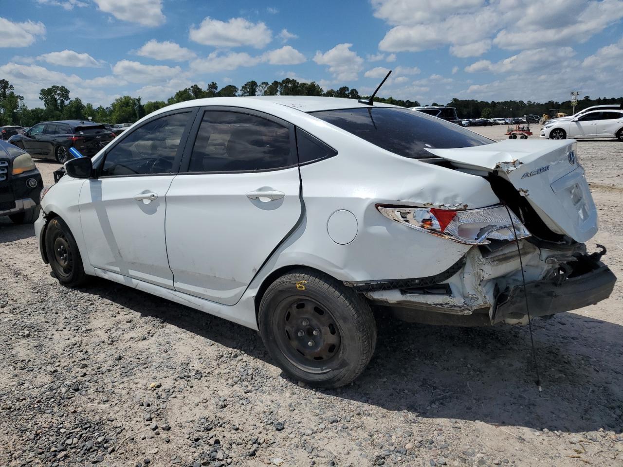 2016 Hyundai Accent Se - Фото 2
