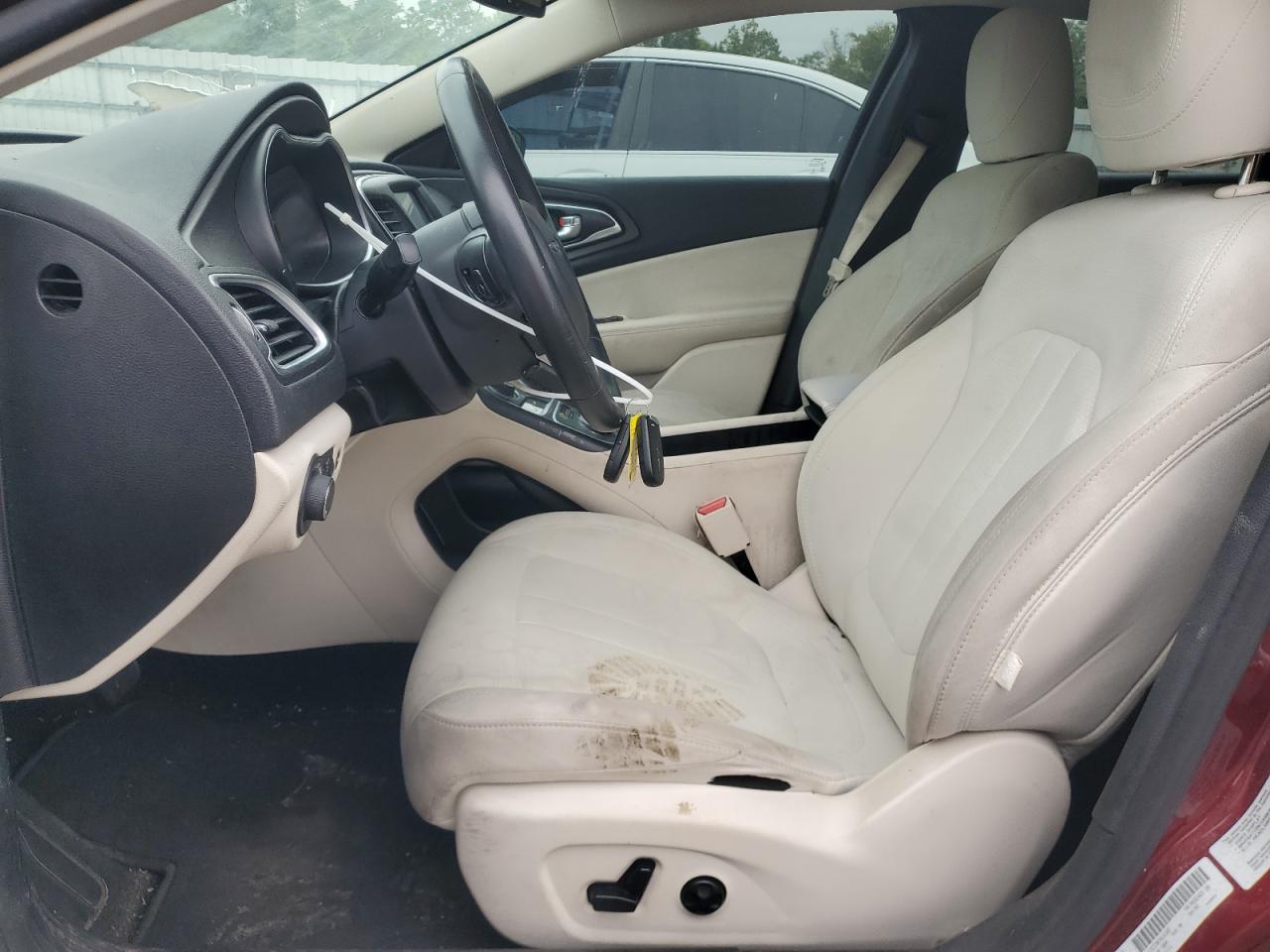 2016 Chrysler 200 Limited - Фото 7