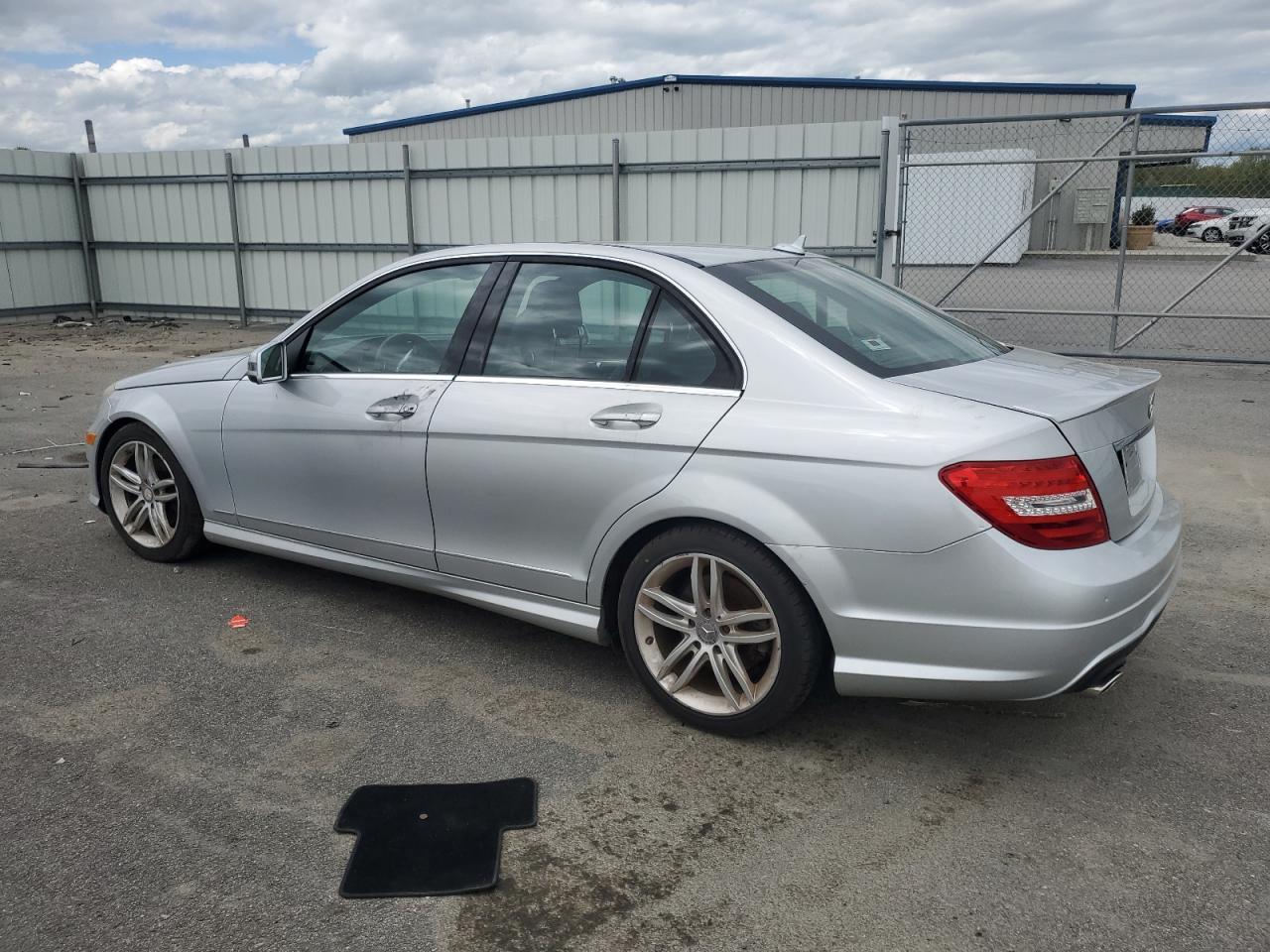 2012 Mercedes-Benz C 300 4Matic - Фото 2