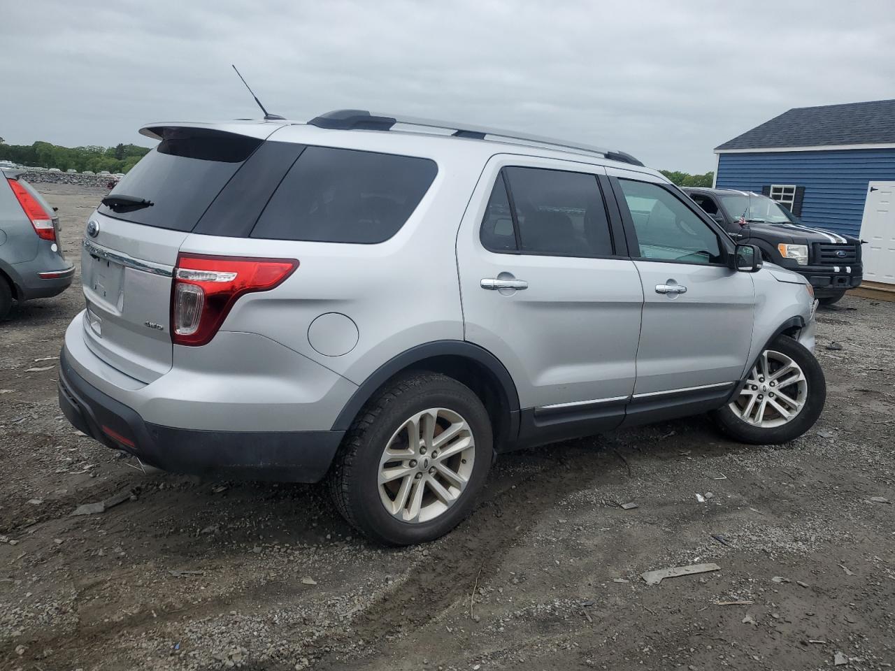 2015 Ford Explorer Xlt - Фото 3