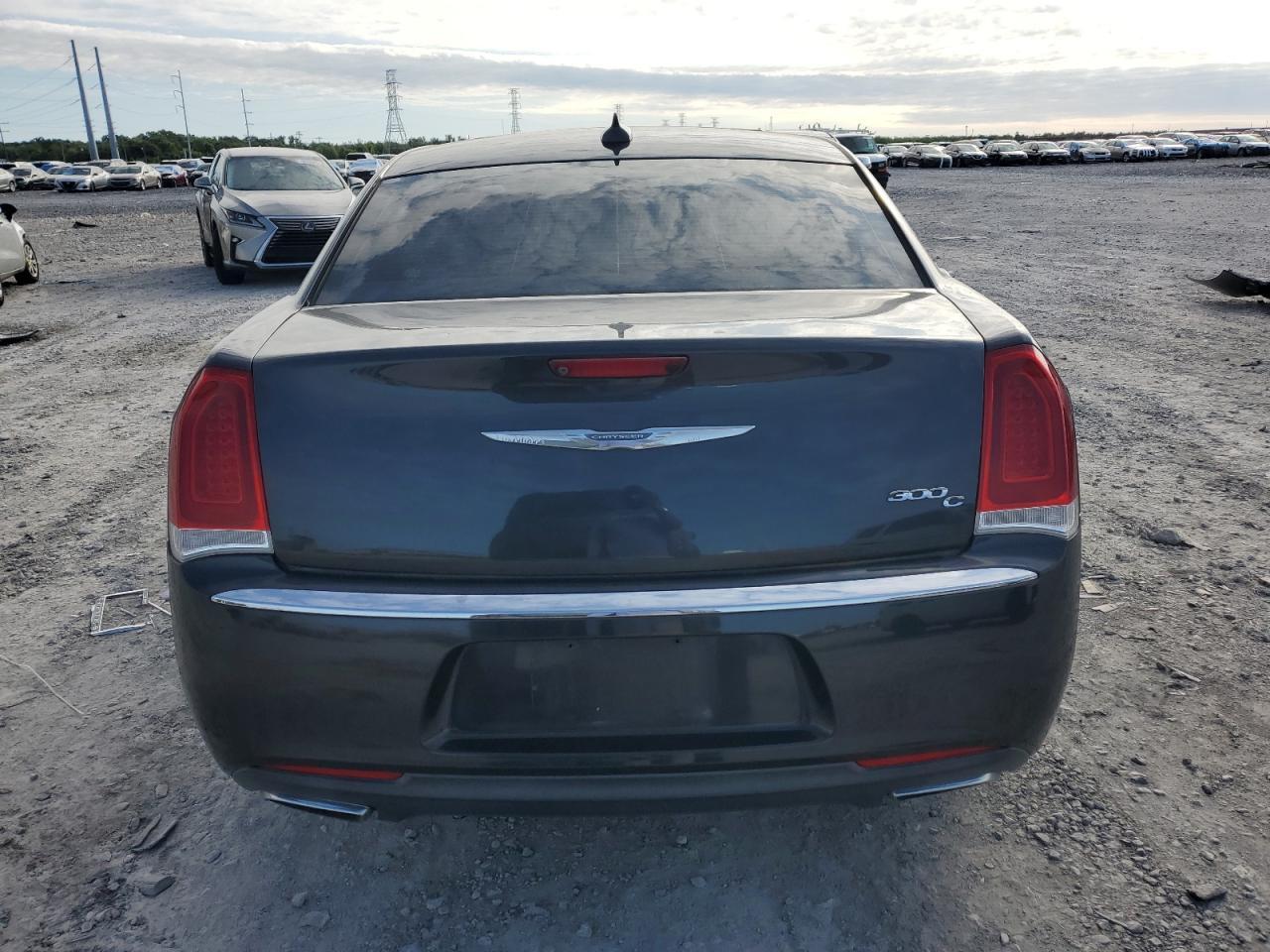 2016 Chrysler 300C - Image 6