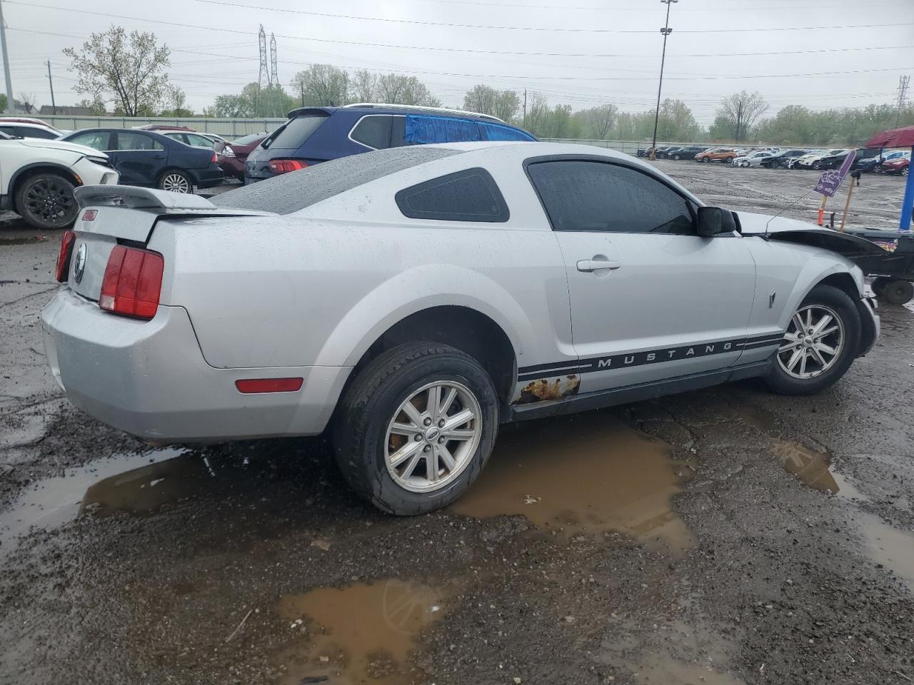 2005 Ford Mustang - Image 3