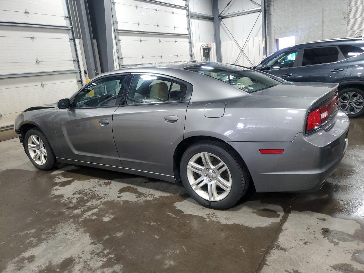 2011 Dodge Charger - Фото 2