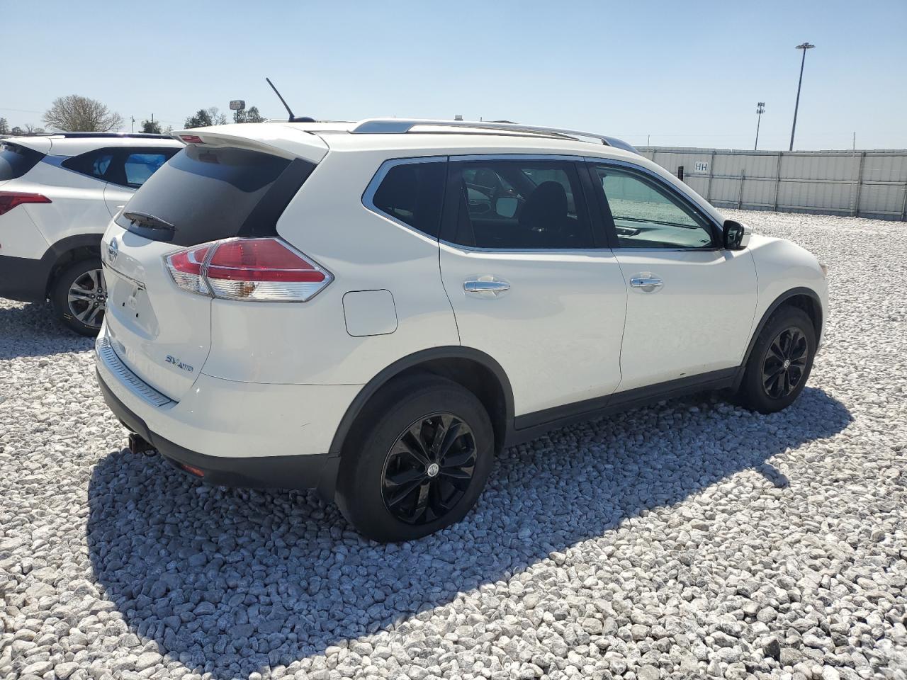 2016 Nissan Rogue S - Фото 3