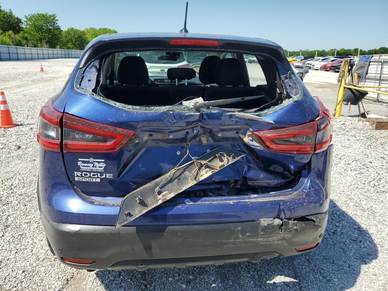 2020 Nissan Rogue Sport S - Image 6