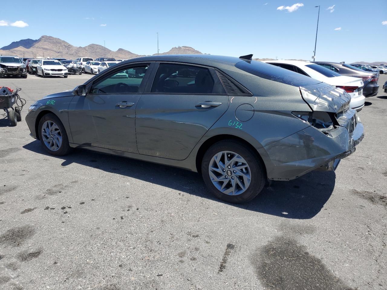 2024 Hyundai Elantra Sel - Image 2