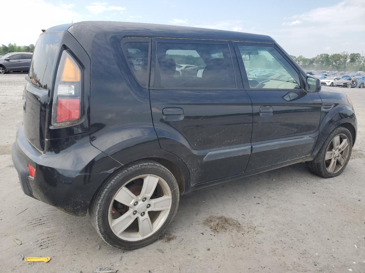 2011 Kia Soul + - Image 3