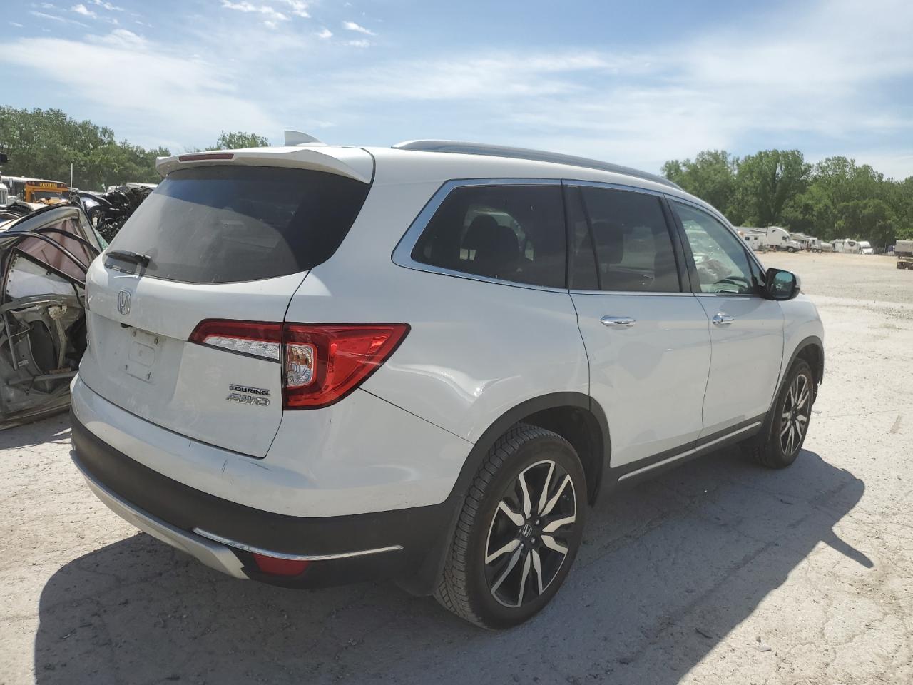 2020 Honda Pilot Touring - Фото 3