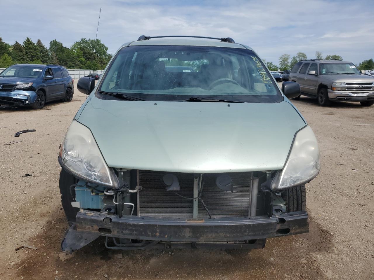 2007 Toyota Sienna Ce 7-Passenger - Фото 5