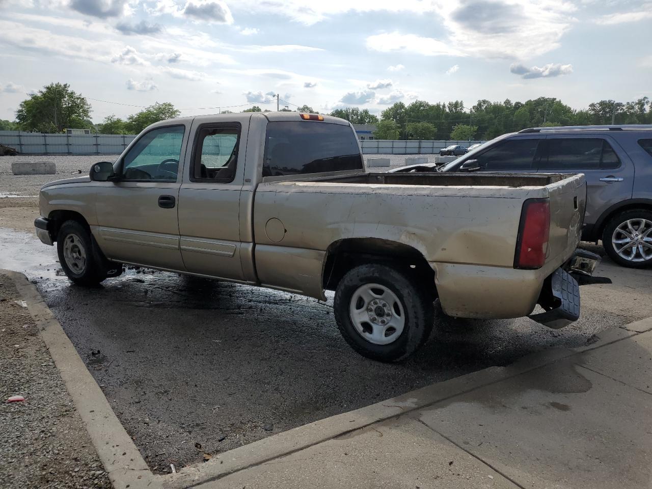2004 Chevrolet Silverado C1500 - Фото 2