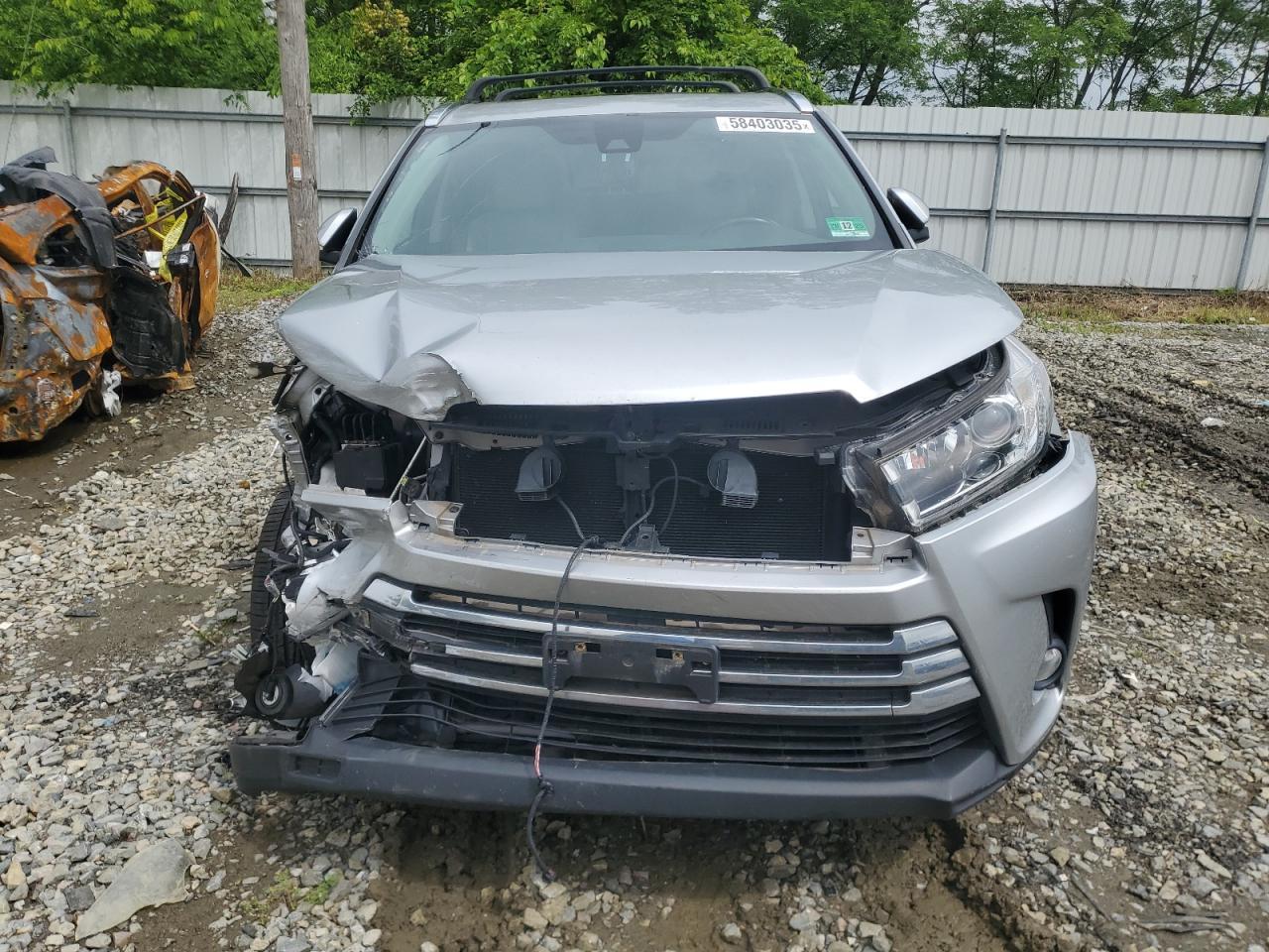 2017 Toyota Highlander Limited - Image 5