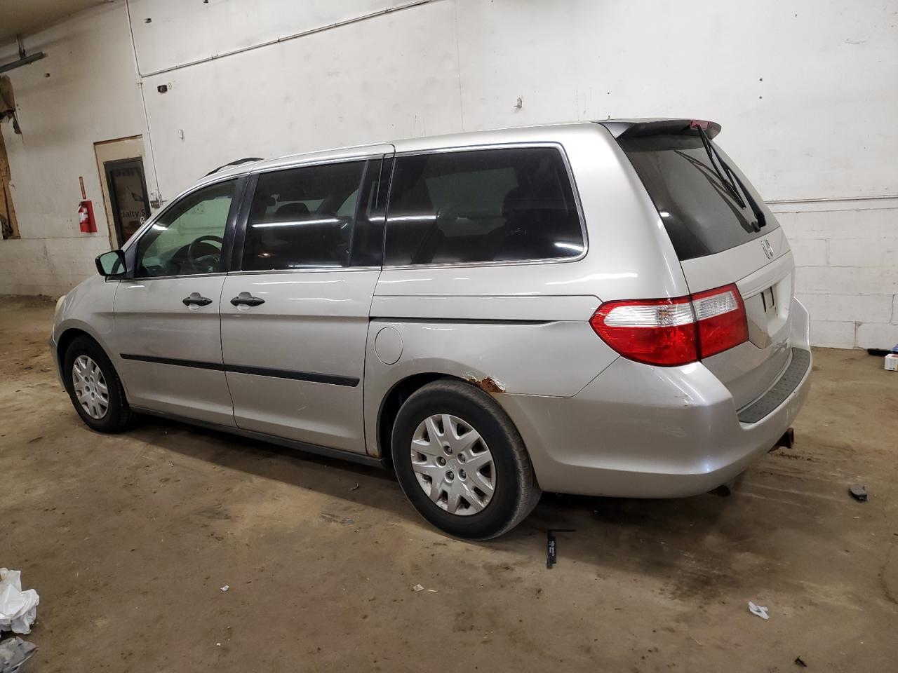 2005 Honda Odyssey Lx - Фото 2