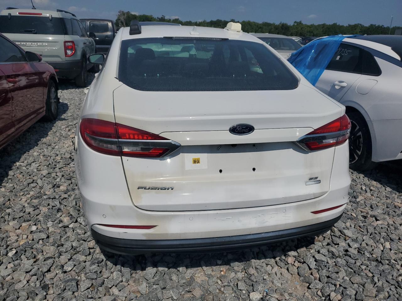 2020 Ford Fusion Se - Image 6