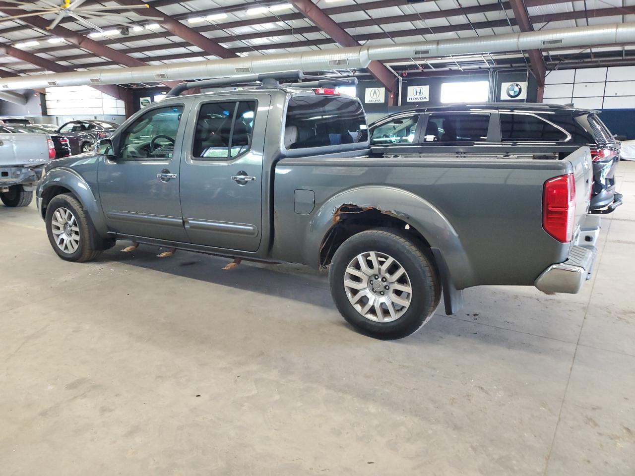 2009 Nissan Frontier Crew Cab Se - Image 2