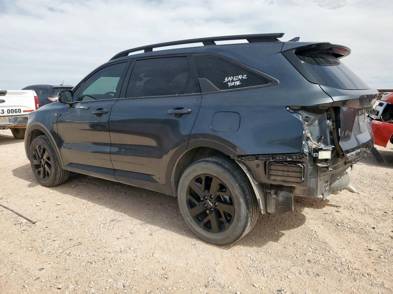 2023 Kia Sorento S - Фото 2