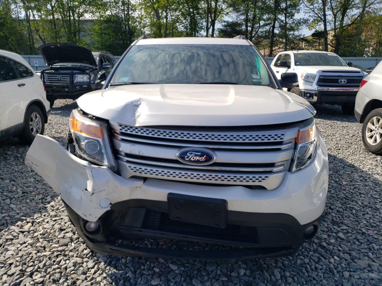 2015 Ford Explorer Xlt - Image 5