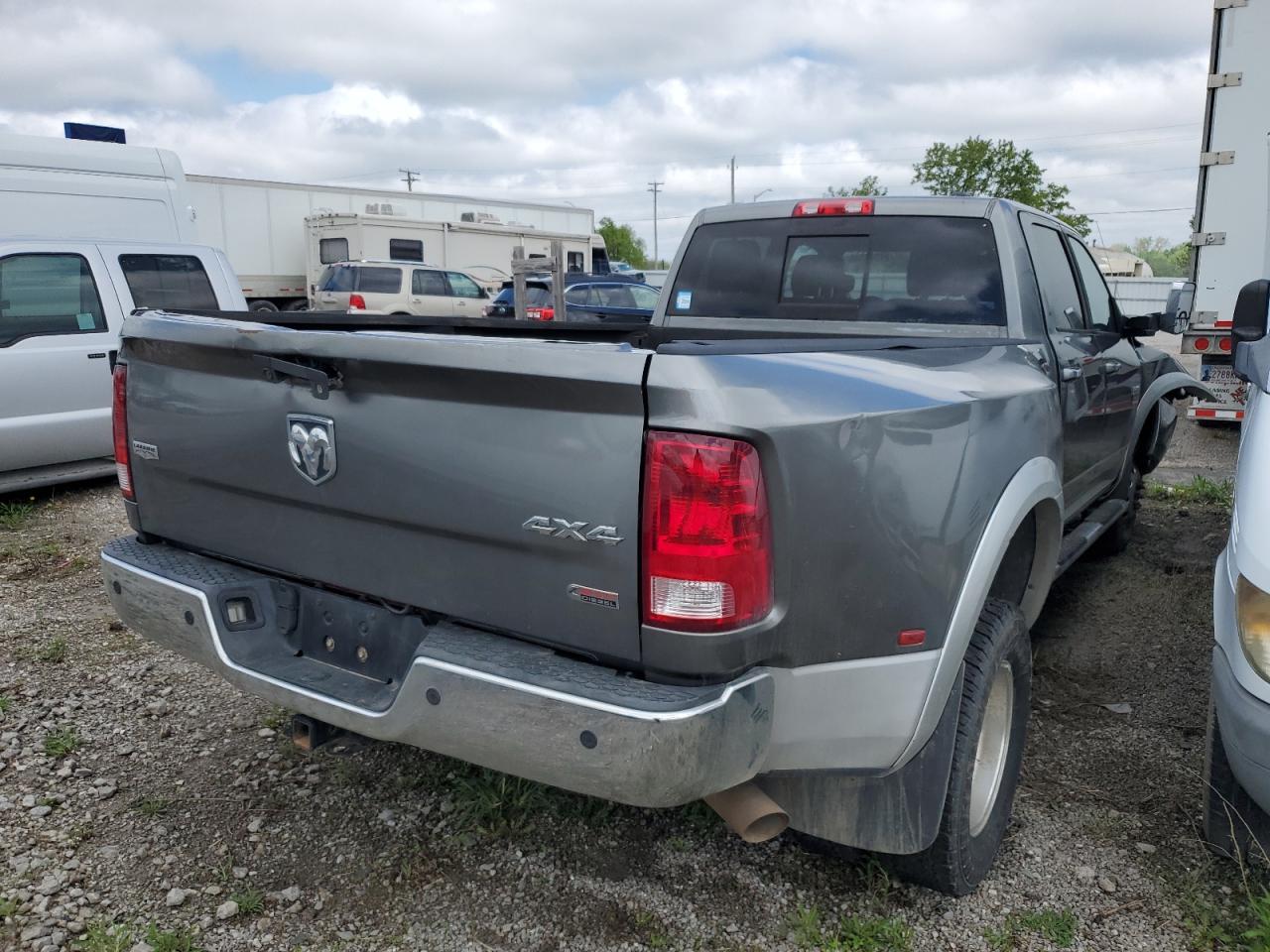 2012 Dodge Ram 3500 Laramie - Фото 3