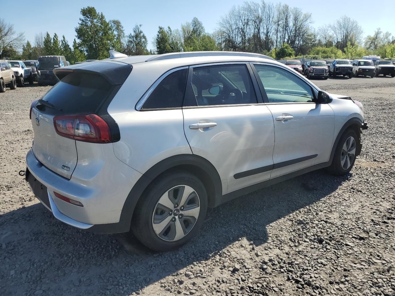 2019 Kia Niro Fe - Image 3