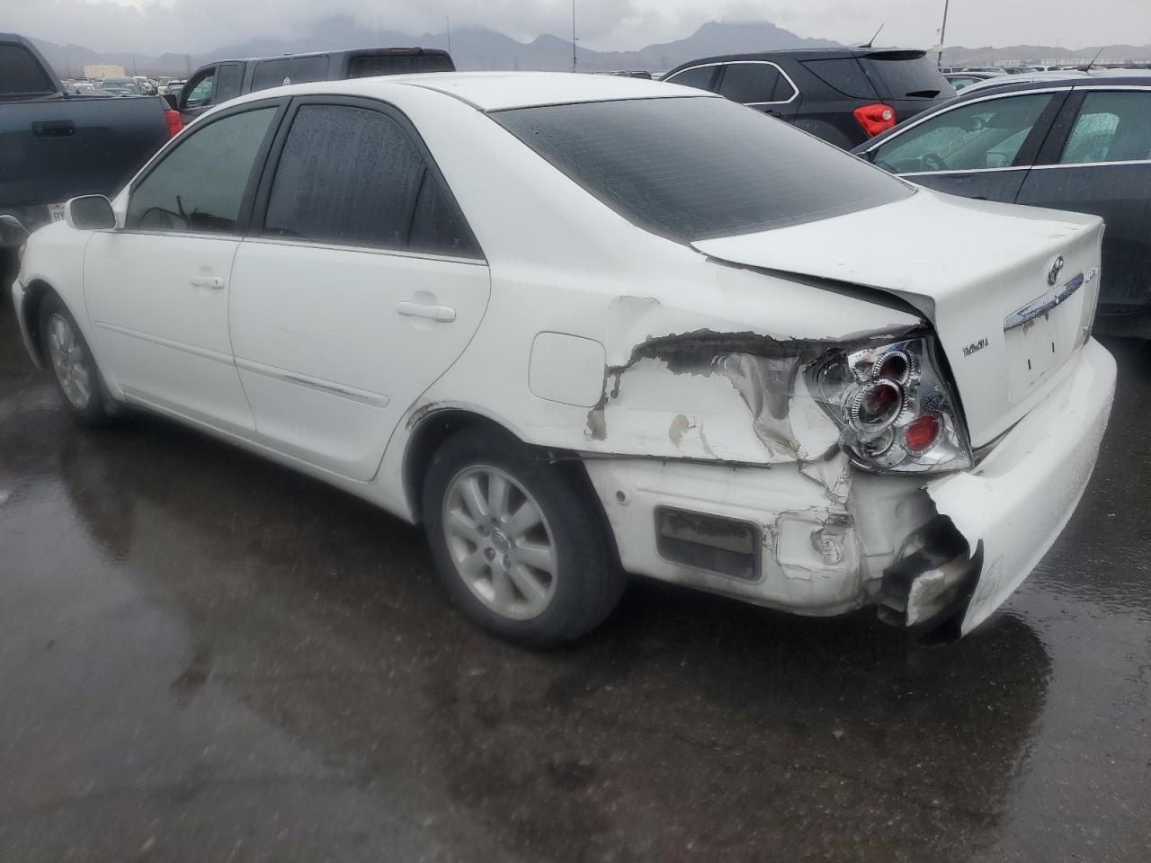 2002 Toyota Camry Le - Фото 2
