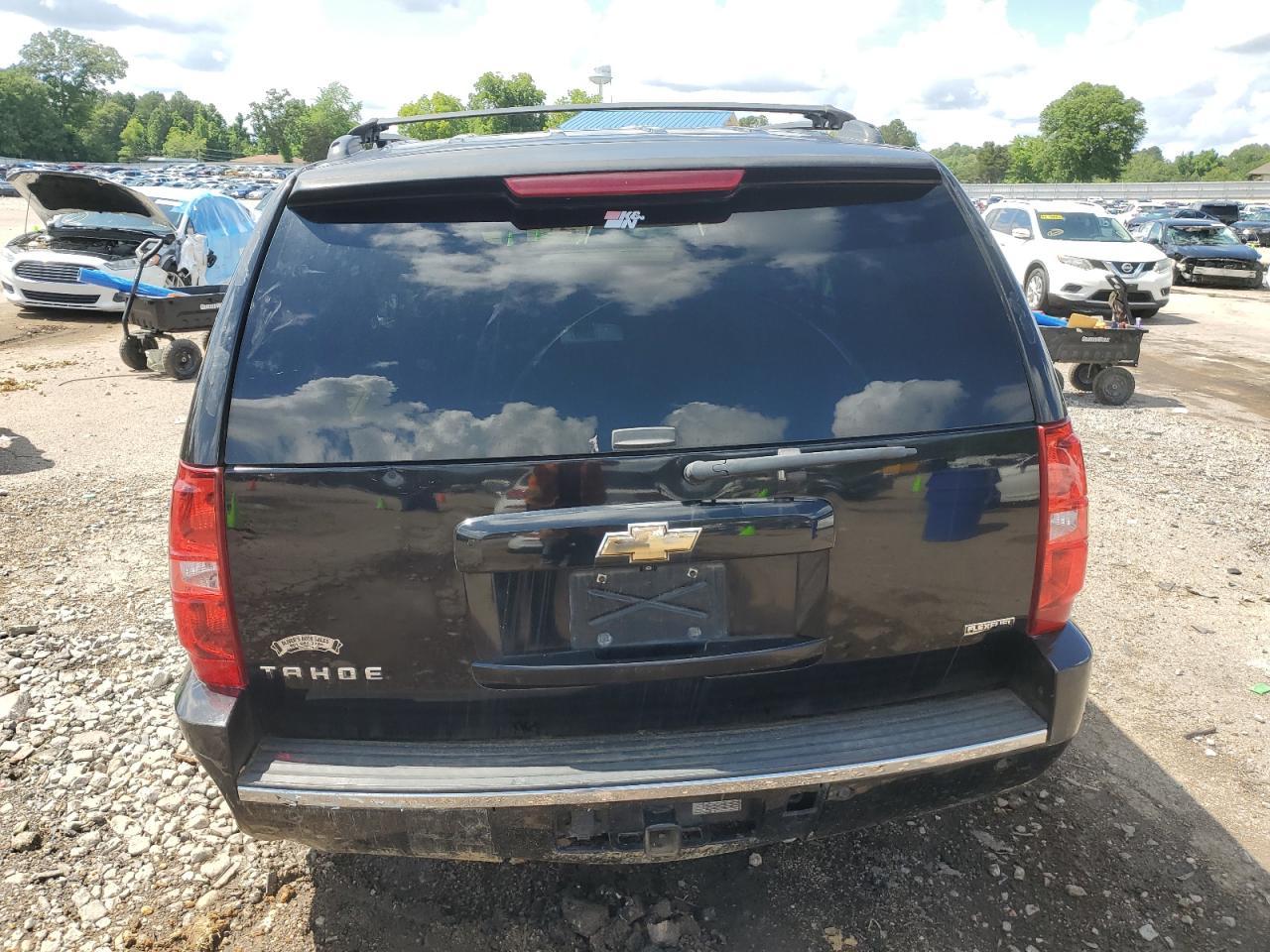 2011 Chevrolet Tahoe C1500 Ltz - Image 6