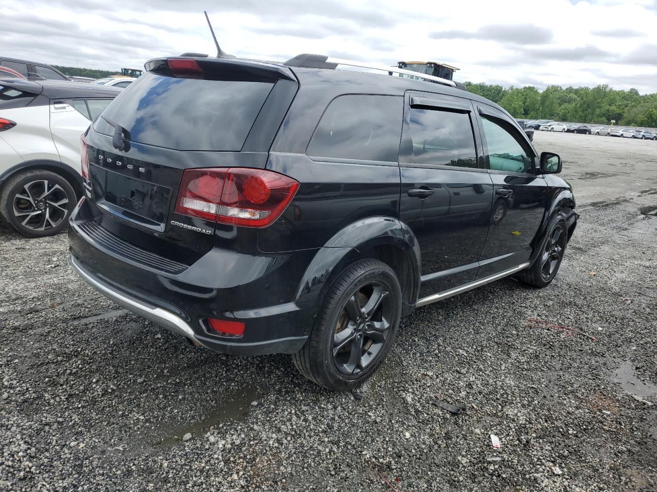 2018 Dodge Journey Crossroad - Image 3