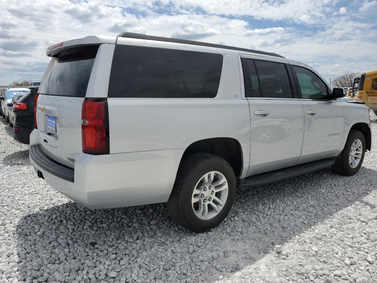 2019 Chevrolet Suburban K1500 Lt - Image 3