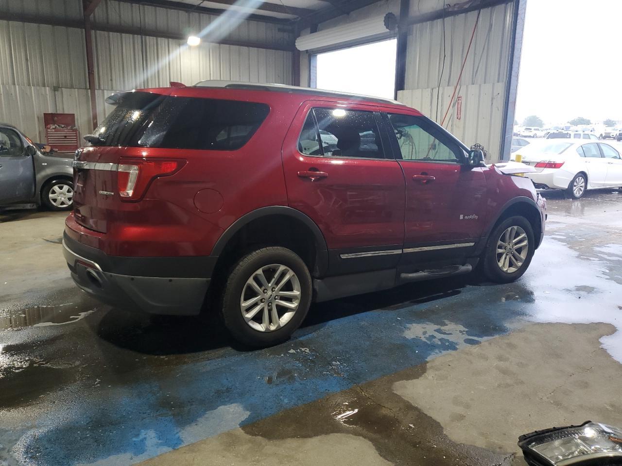 2016 Ford Explorer Xlt - Фото 3