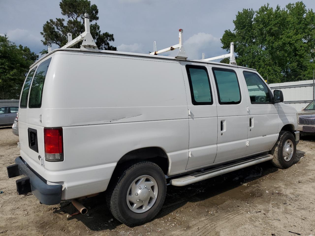 2014 Ford Econoline E250 Van - Фото 3