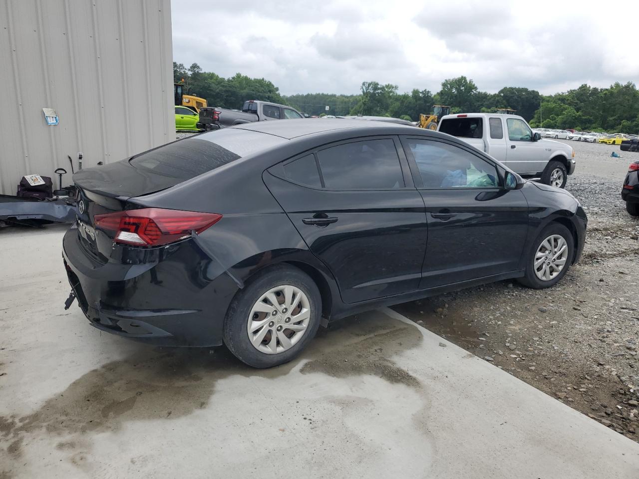2020 Hyundai Elantra Se - Фото 3