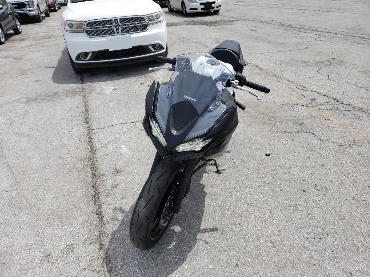 2024 Kawasaki Ex650 R - Фото 2