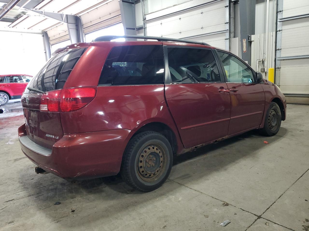 2004 Toyota Sienna Ce - Image 3