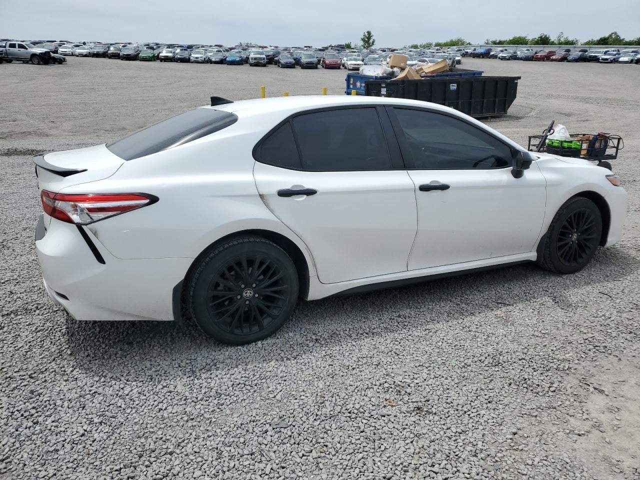 2020 Toyota Camry Se - Image 3