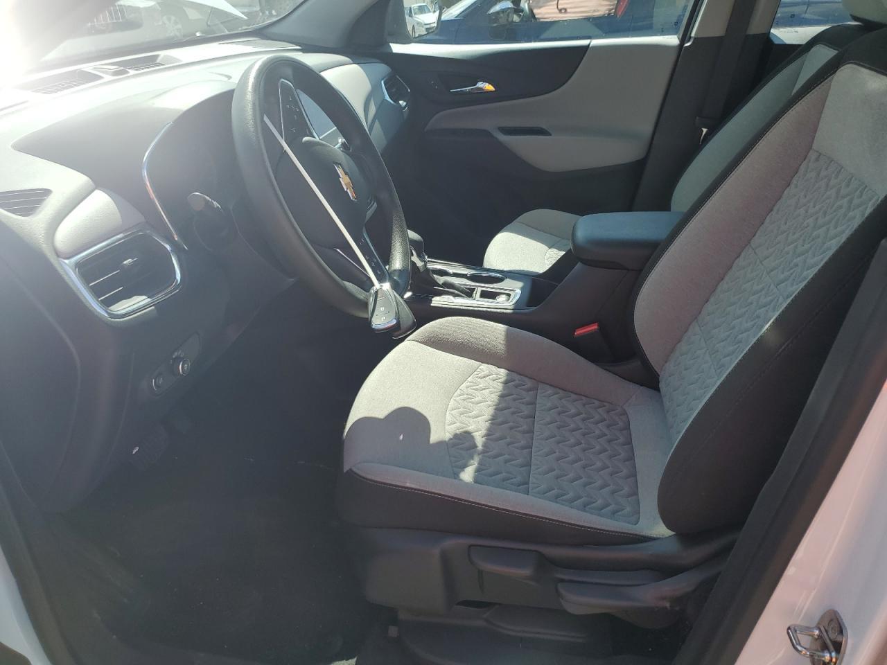 2022 Chevrolet Equinox Ls - Image 7