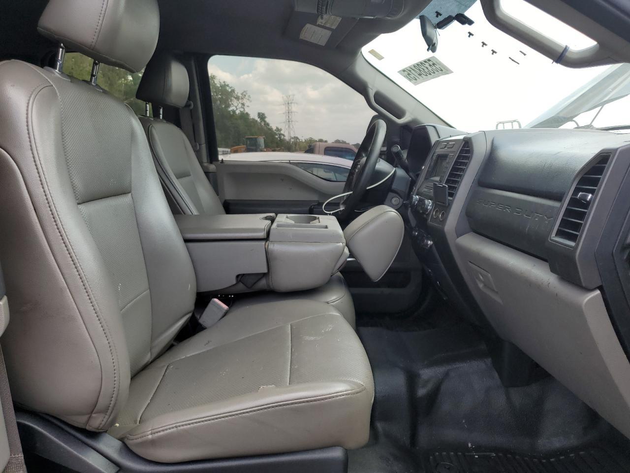 2019 Ford F250 Super Duty - Фото 5