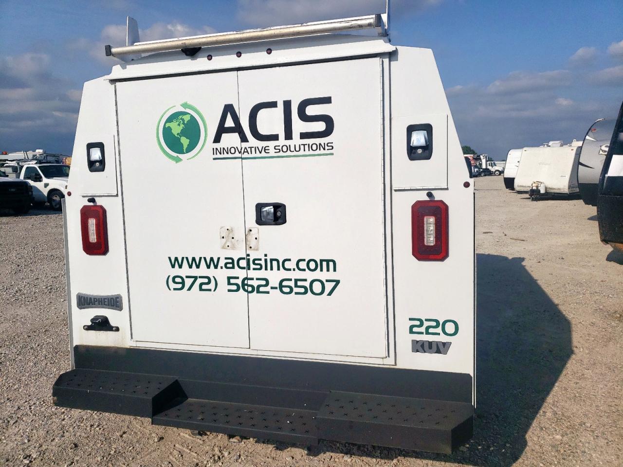 2020 Chevrolet Express G3500 - Image 3