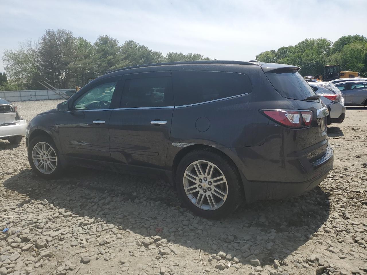 2015 Chevrolet Traverse Lt - Image 2