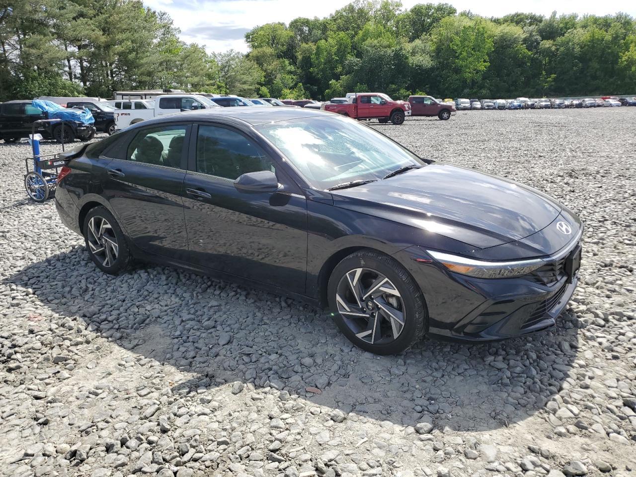 2025 Hyundai Elantra Sel - Фото 4