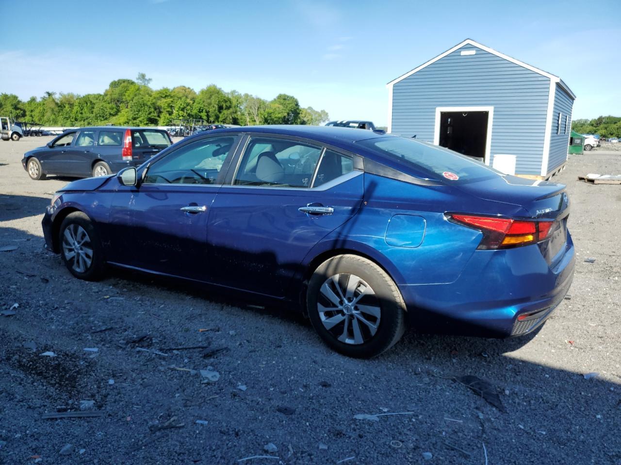 2020 Nissan Altima S - Фото 2