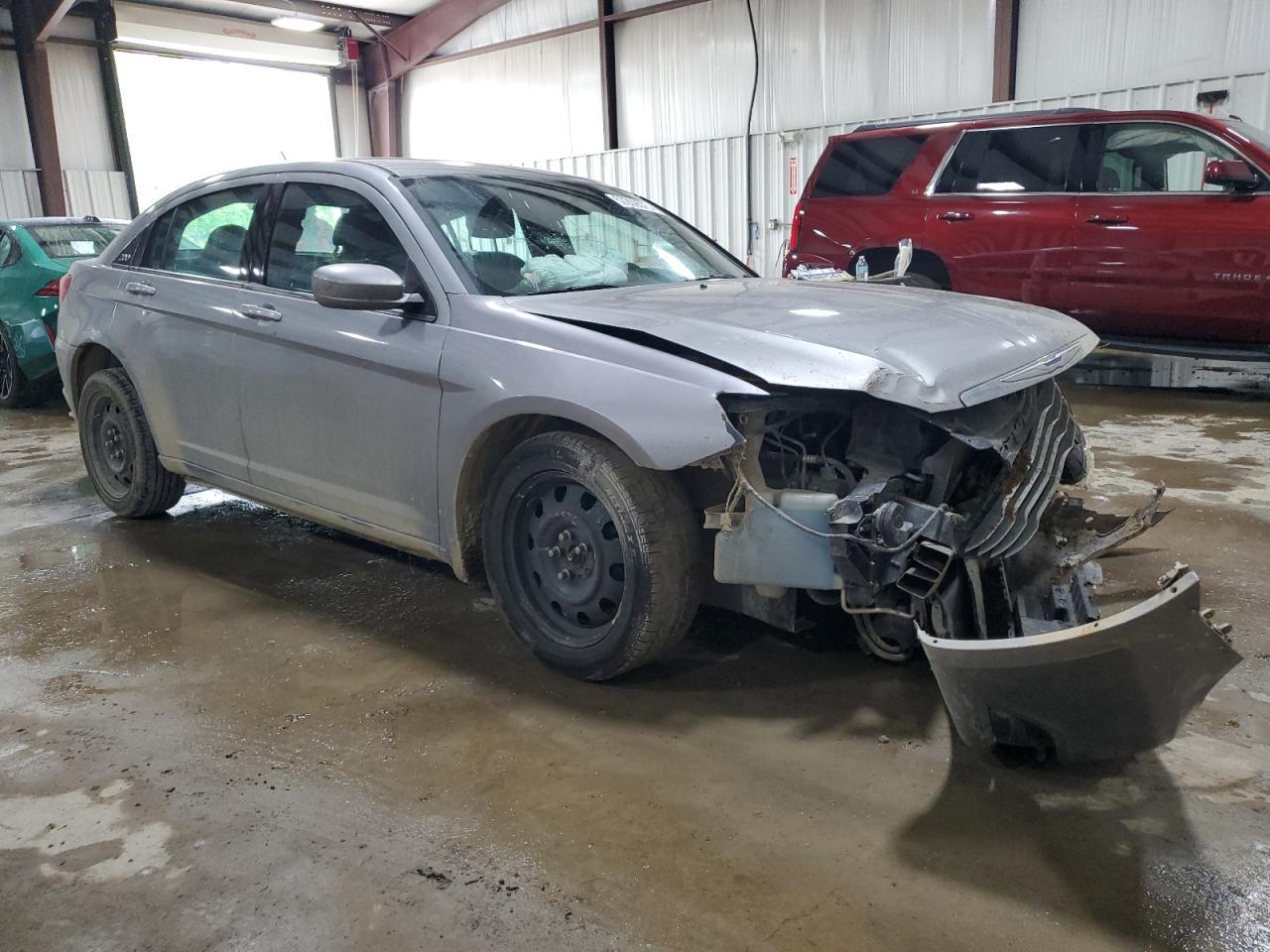 2014 Chrysler 200 Lx - Фото 4